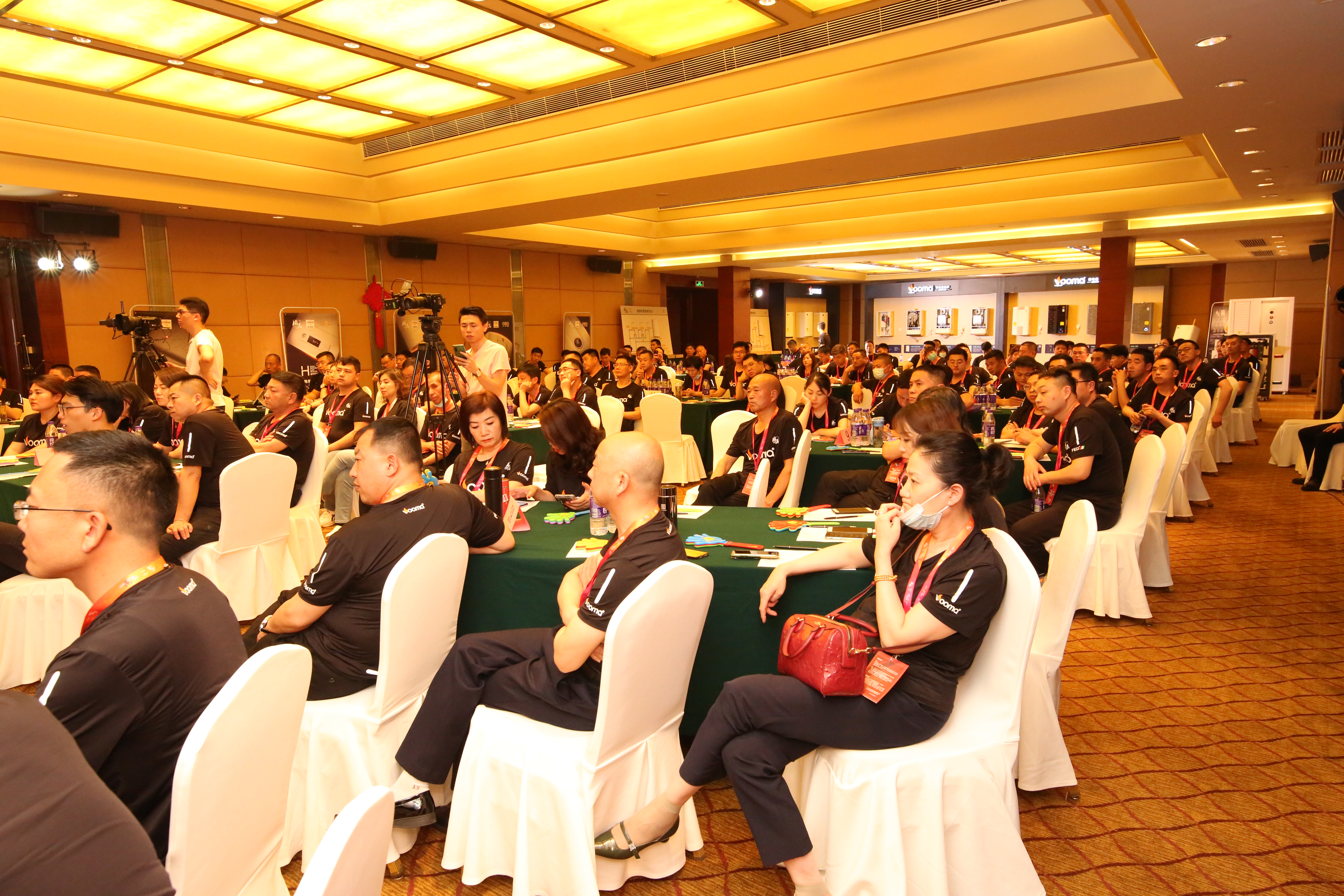 2021瑞馬經(jīng)銷商大會暨新品發(fā)布會活動(dòng)現(xiàn)場⑵